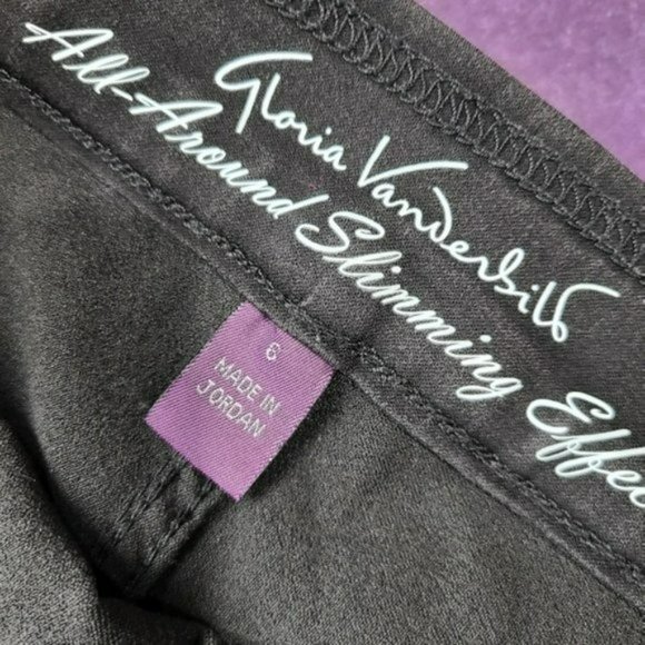 ♡3/$30♡ Gloria Vanderbilt Comfort Pull On Jeans - Picture 2 of 5